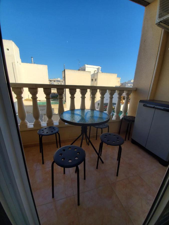 Appartement Proche Plage Avec Piscine En Centre Ville Torrevieja Dış mekan fotoğraf