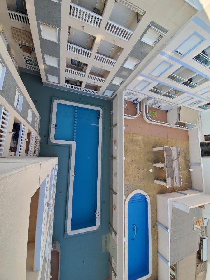 Appartement Proche Plage Avec Piscine En Centre Ville Torrevieja Dış mekan fotoğraf